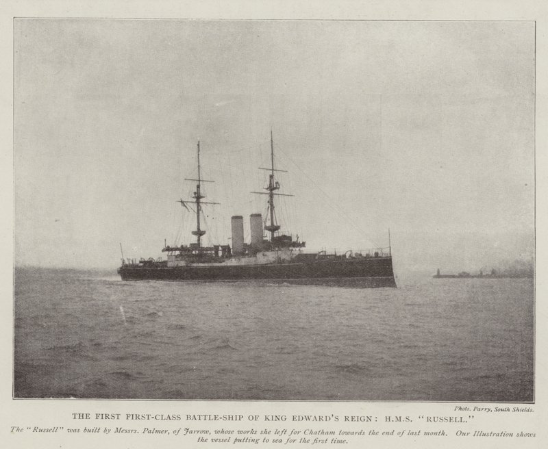 King Edwards Reignin ensimmäinen ensimmäisen luokan taistelulaiva, HMS Russell tekijältä English Photographer