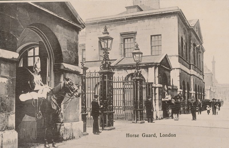The Horse Guards, Lontoo tekijältä English Photographer