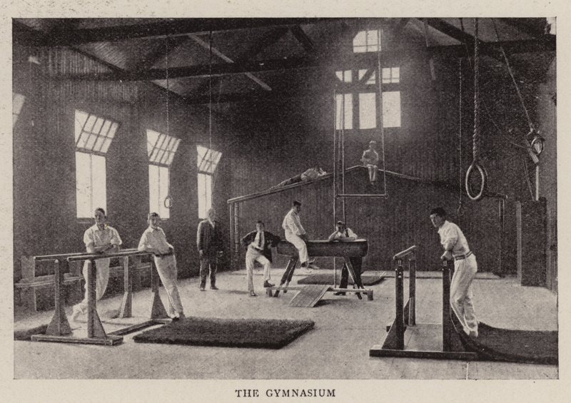 Kings College Schoolin uudet rakennukset Wimbledon Commonissa, Gymnasium tekijältä English Photographer