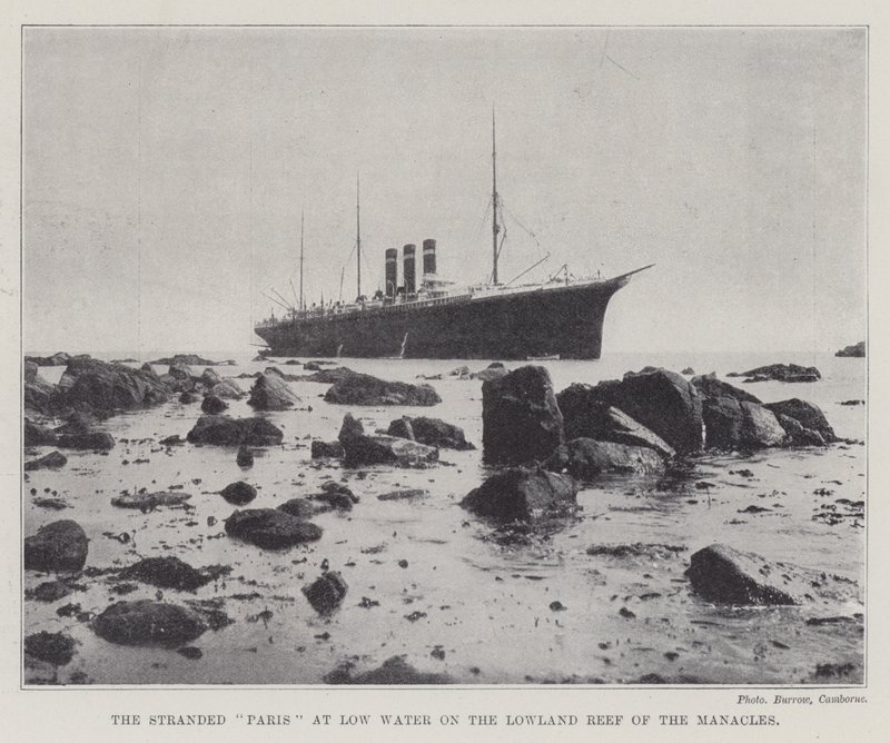 Stranded Paris matalassa vedessä Manaclesin alariutalla tekijältä English Photographer