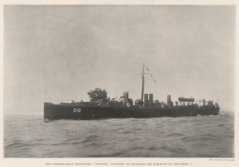 Torpedo-venetuhoaja Salmon vaurioitui törmäyksessä Harwichin edustalla 2. joulukuuta tekijältä English Photographer