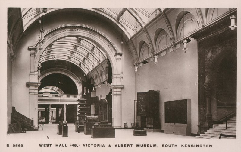 Victoria and Albert Museum, South Kensington, Lontoo tekijältä English Photographer