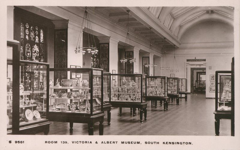 Victoria and Albert Museum, South Kensington, Lontoo tekijältä English Photographer