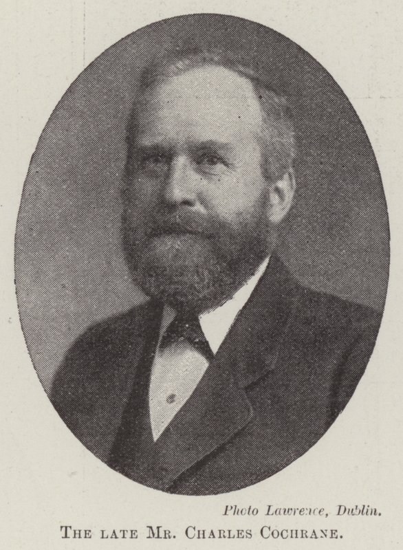Edesmennyt Charles Cochrane tekijältä English Photographer