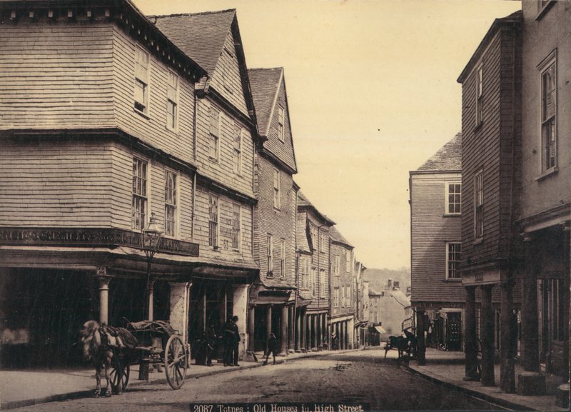 Totnes, vanhat talot High Streetillä tekijältä English Photographer
