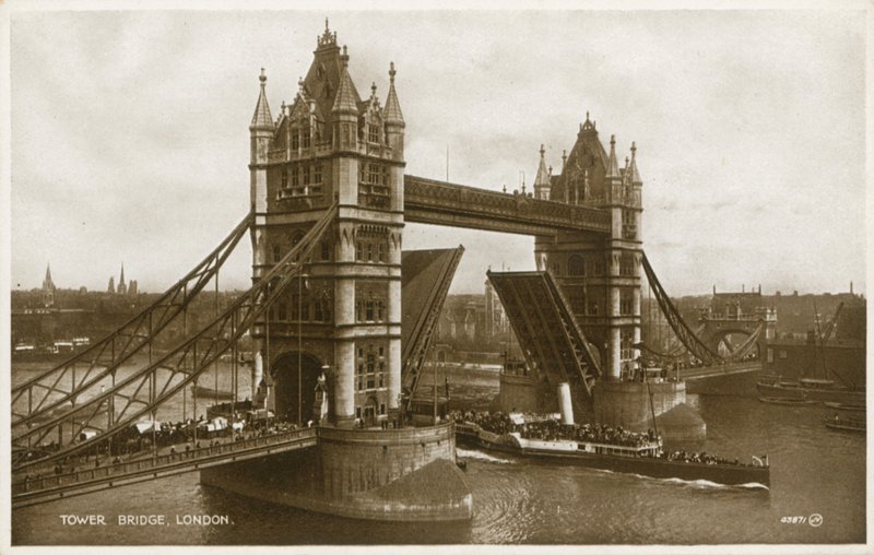 Tower Bridge, Lontoo tekijältä English Photographer
