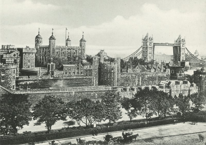 Tower of London ja Tower Bridge tekijältä English Photographer