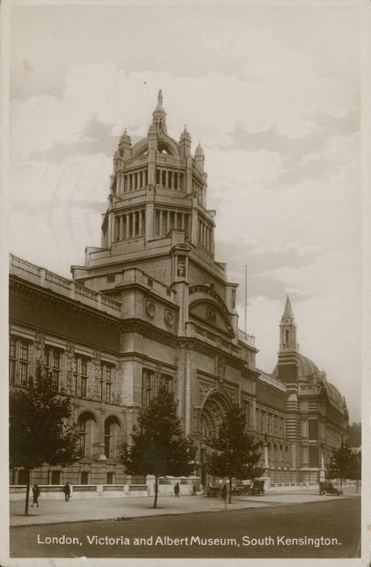Victoria and Albert Museum, South Kensington, Lontoo tekijältä English Photographer