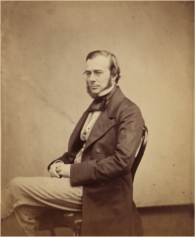 W J Elliott tekijältä English Photographer