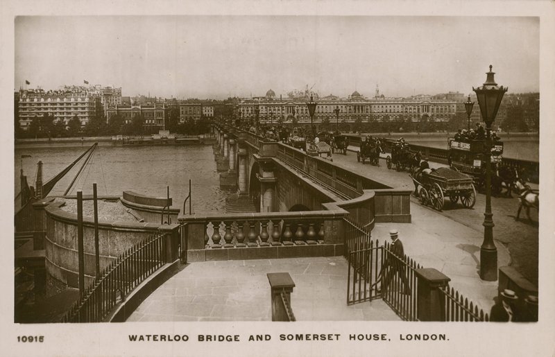 Waterloo Bridge ja Somerset House, Lontoo tekijältä English Photographer