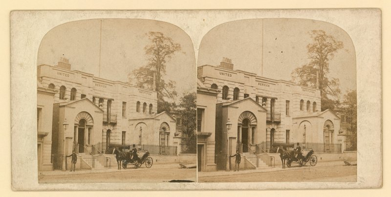 Whitehall Court or Yard, Vanbrugh House, purettu 1898 tekijältä English Photographer