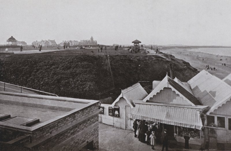 Whitley Bay, The Links (m/w kuva) tekijältä English Photographer