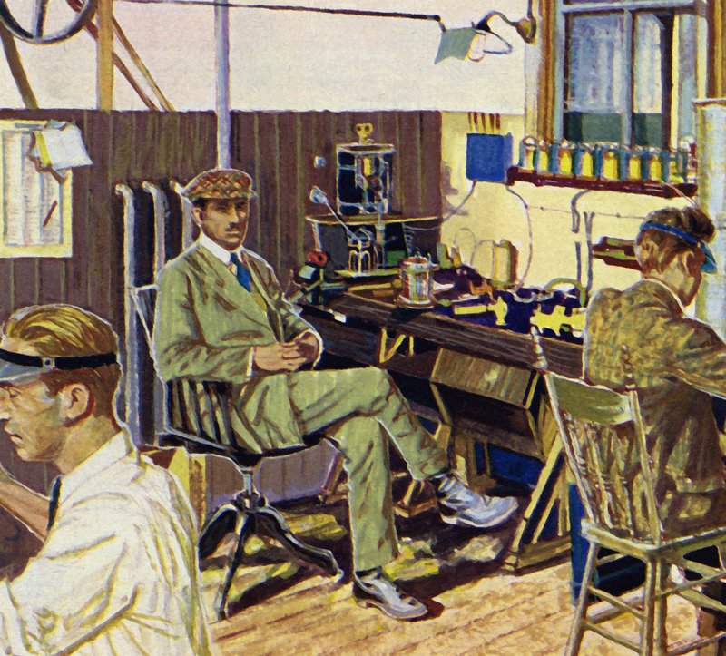 Fred Royce perusti tehtaan valmistamaan sähkölaitteita tekijältä English School