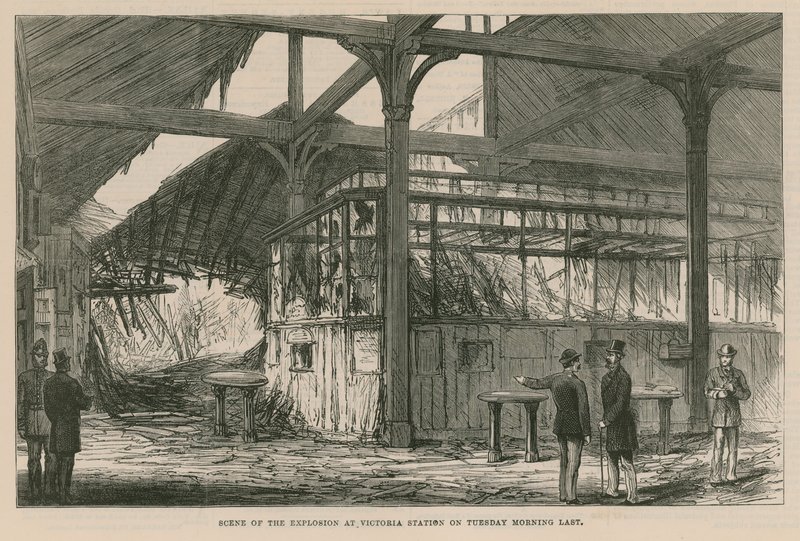 Räjähdyspaikka Victorian asemalla tiistaiaamuna viime vuonna 1884 tekijältä English School