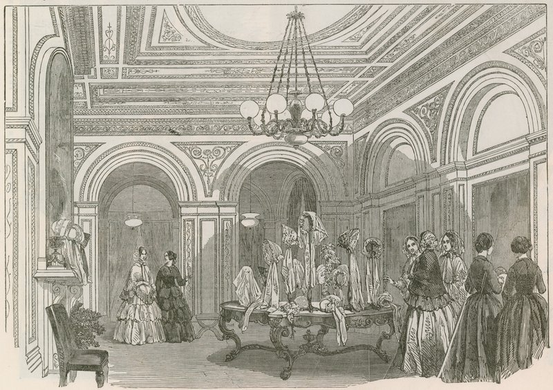 Schombergin talo, Pall Mall - muotiosasto tekijältä English School