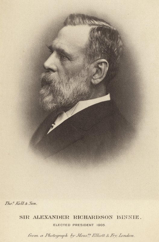 Sir Alexander Richardson Binnie valittiin Institution of Civil Engineersin presidentiksi vuonna 1905 tekijältä English School