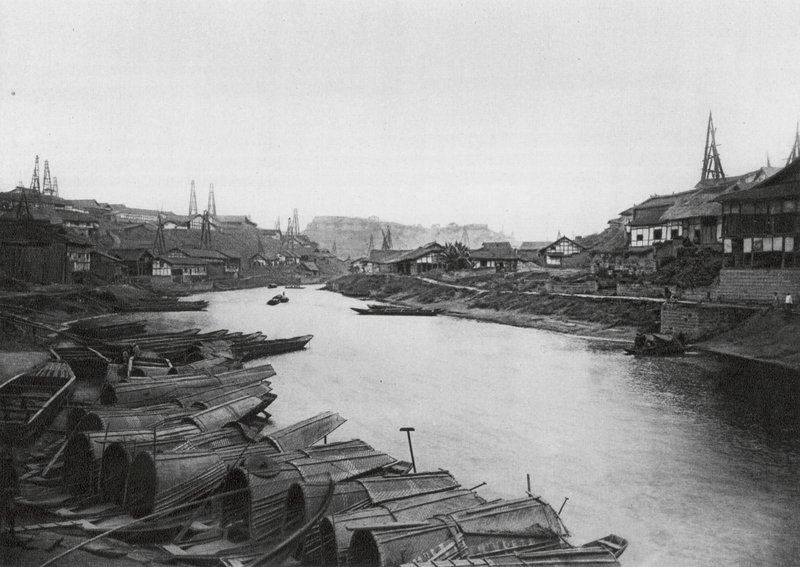 Tzeliutsing, Szechuan, Suolakaivojen teollisuusalue (s/w kuva) tekijältä Ernst Boerschmann
