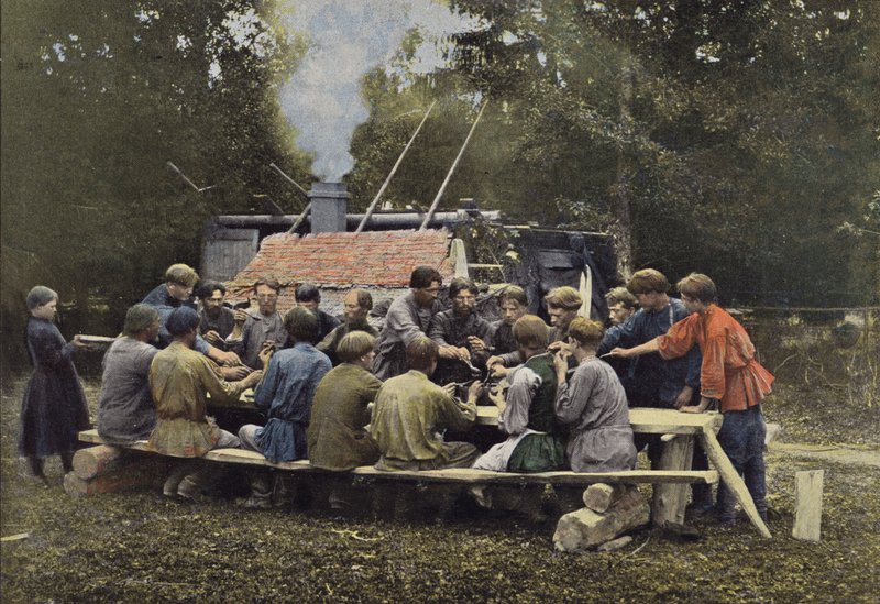 Kylän työntekijöiden ruokala tekijältä European Photographer
