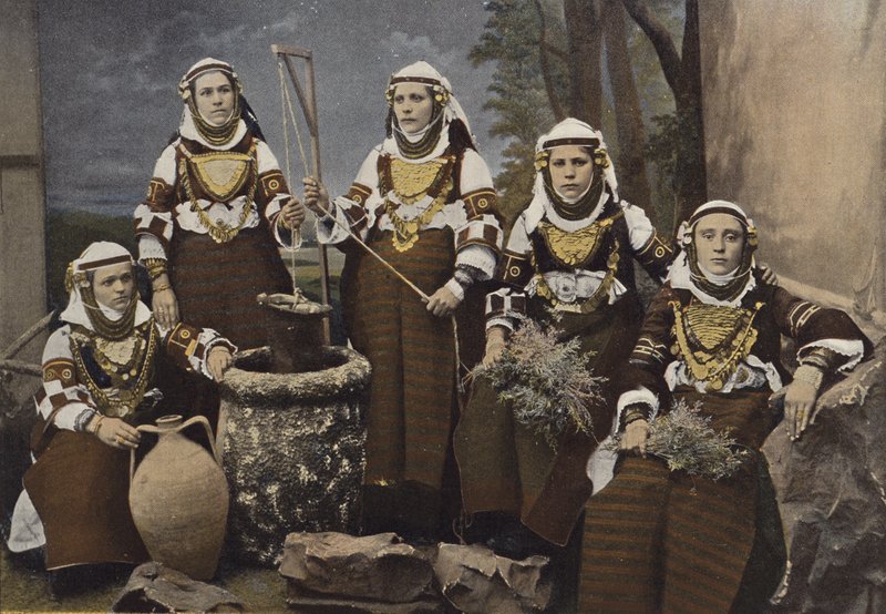 Bulgarian naisten ryhmä tekijältä European Photographer