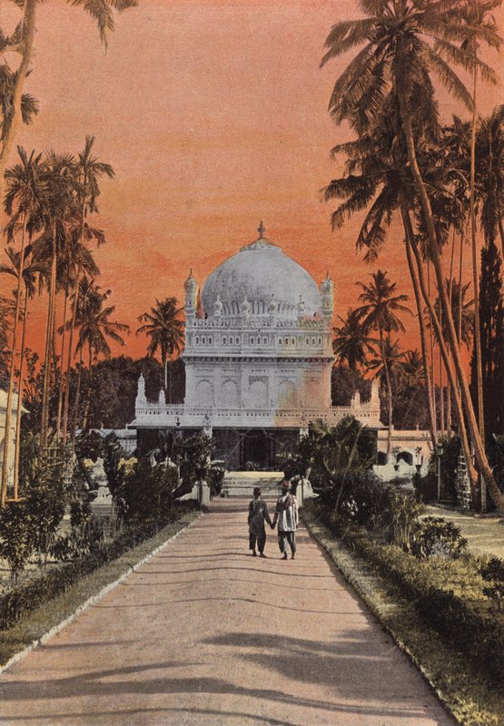 Mysore, Tippo Saibin haudat ja DHyder Ali tekijältä European Photographer