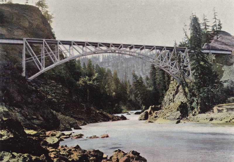 Silta Salmon Riverin yli, British Columbia tekijältä European Photographer
