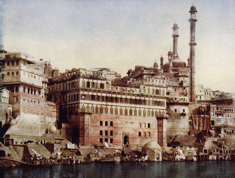 Benares, muinaisen hindutemppelin paikalla sijaitseva moskeija (kuva) tekijältä European Photographer