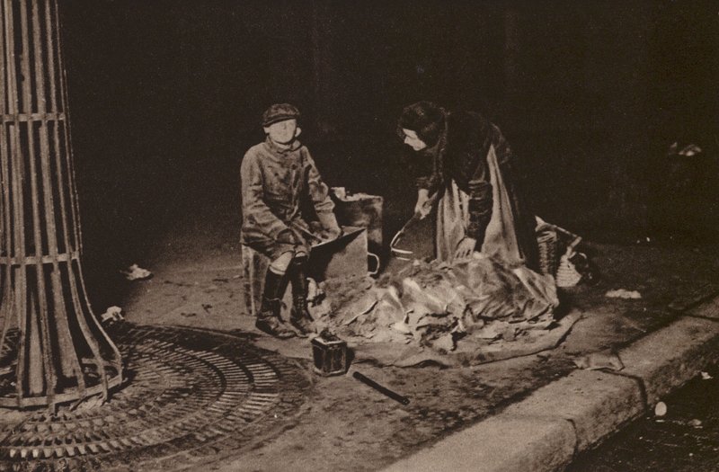 Pariisi: Chiffonniers; Rag-pickers (s/w valokuva). tekijältä European Photographer