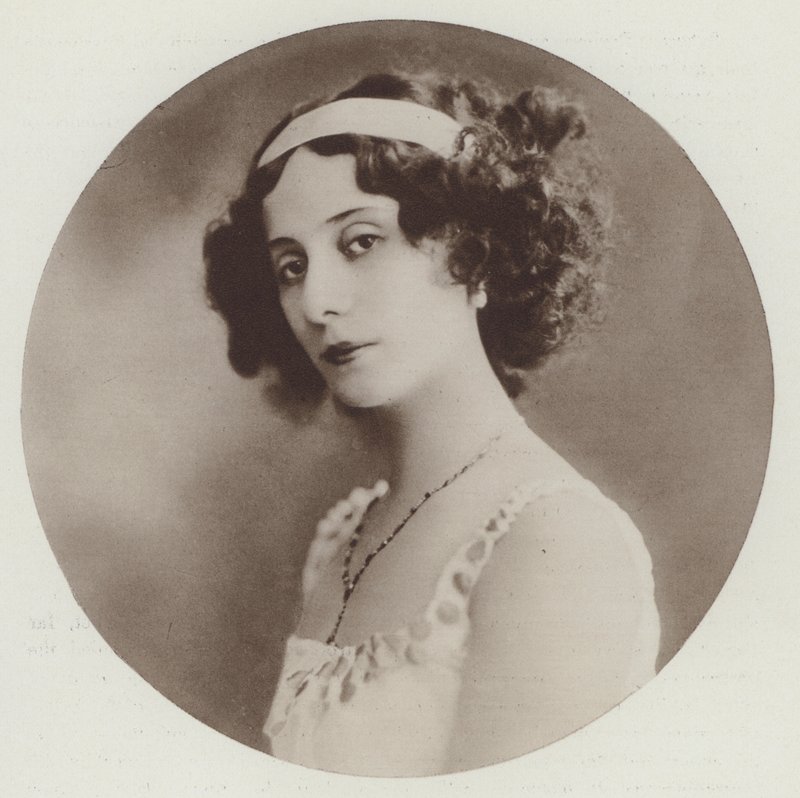 Pavlova vuonna 1910 (s/w-kuva) tekijältä European Photographer