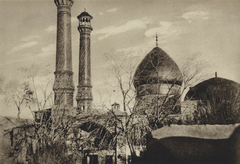 Persia, Teheran, Abdoll Asimin hauta (s/w kuva) tekijältä European Photographer