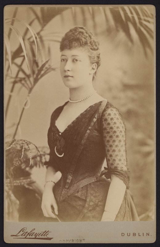 Muotokuva, prinsessa Louise Victoria, prinsessa Royal, kuningas Edward VII:n vanhin tytär, naimisissa 6th Earl of Fifen kanssa (m/w kuva) tekijältä European Photographer