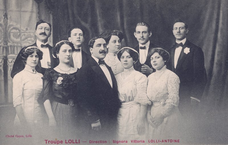 Vittoria Lolli-Antoine ja seurue Lolli (m/v kuva) tekijältä European Photographer