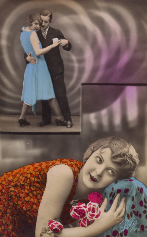 Nuori nainen haaveilee tanssimisesta miehen kanssa (sävytetty kuva) tekijältä French Photographer