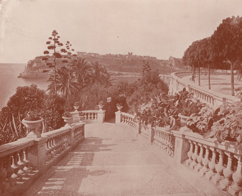 Toinen osa Monte Carlo Terracesista (m/w kuva) tekijältä French Photographer
