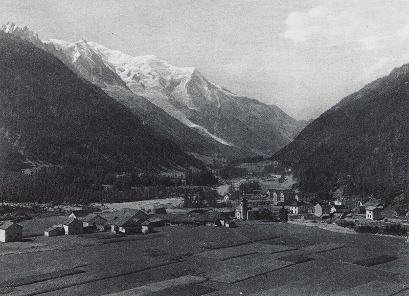 Argentieres ja Mont Blanc (s/w-kuva) tekijältä French Photographer