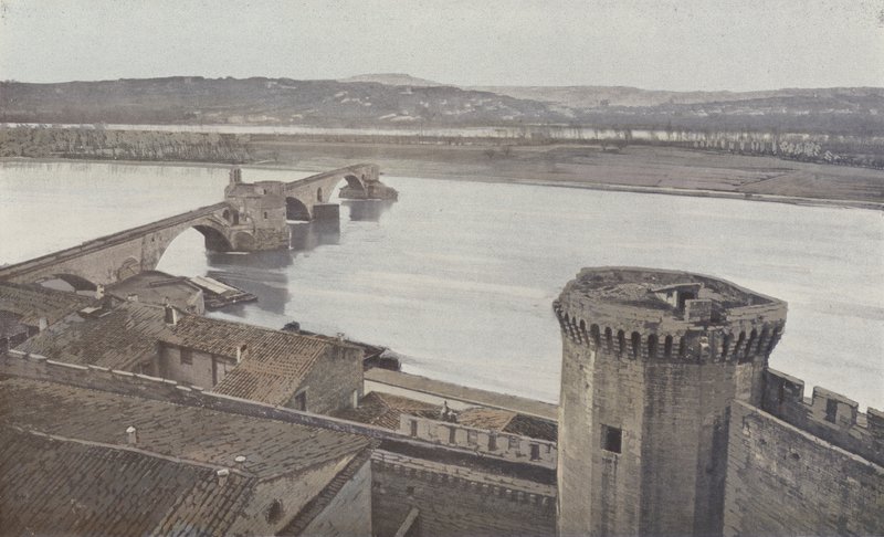 Avignon, linnoitukset ja Pont Saint Benezet tekijältä French Photographer