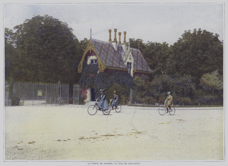 Pyöräilijät ajamassa Porte de Madridin ohi Bois de Boulognessa, Pariisissa (värikuva) tekijältä French Photographer