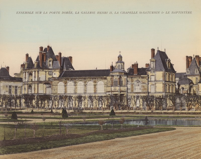 Fontainebleau: Ensemble Porte Doree, Galerie Henri II, Chapelle St-Saturnin  Le Baptistere (värikuva). tekijältä French Photographer