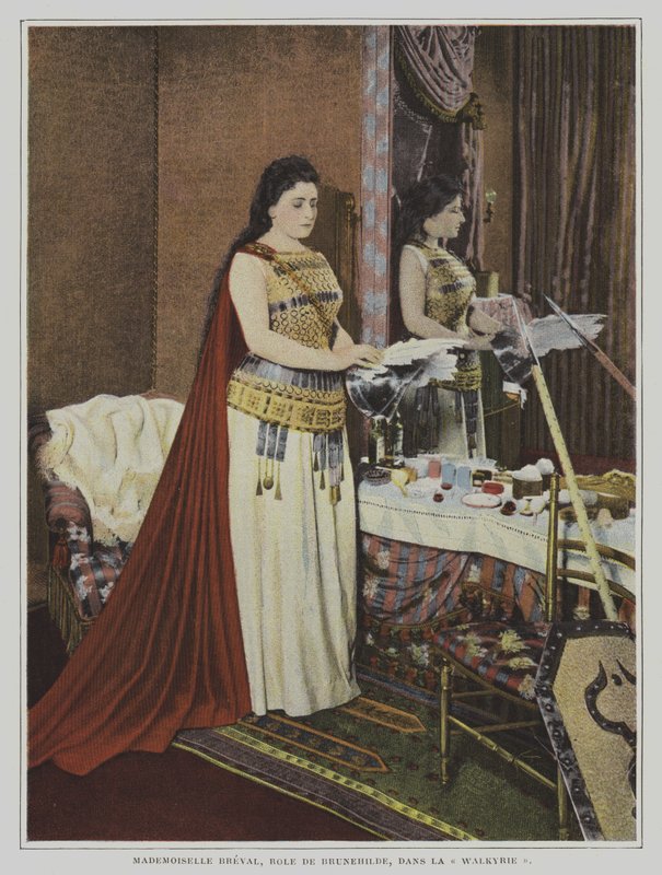 Ranskalainen sopraano Lucienne Breval Brunnhilden roolissa Richard Wagnerin oopperassa Die Walkure (Valkyrie) (värikuva) tekijältä French Photographer