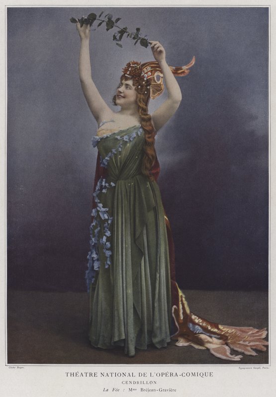 Georgette Brejean-Graviere keijuna Cendrillonissa (värillinen kuva) tekijältä French Photographer