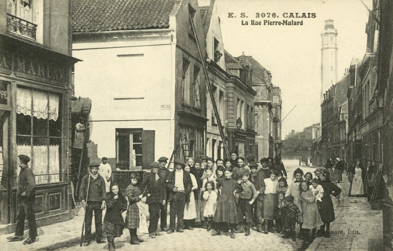 Rue Pierre-Mulard, Calais (m/w kuva) tekijältä French Photographer