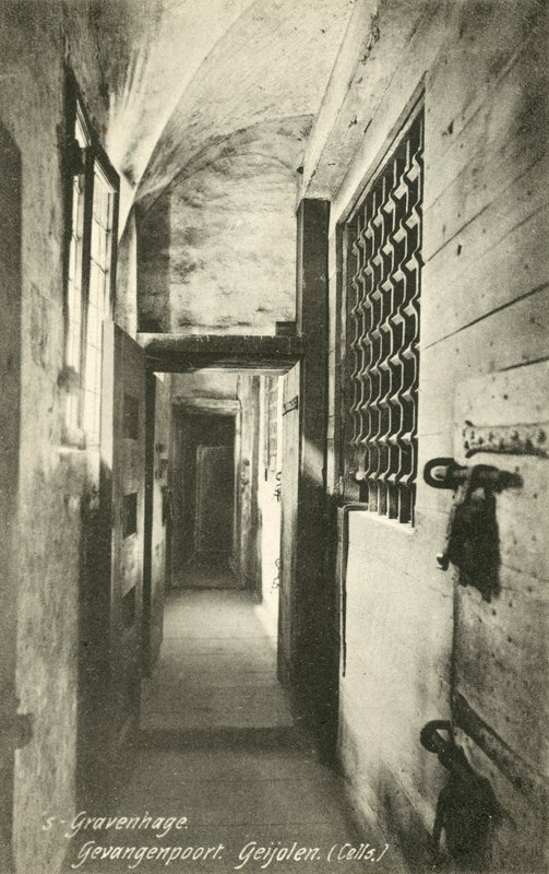 Le Hague, Prison Gate, sellit tekijältä French Photographer