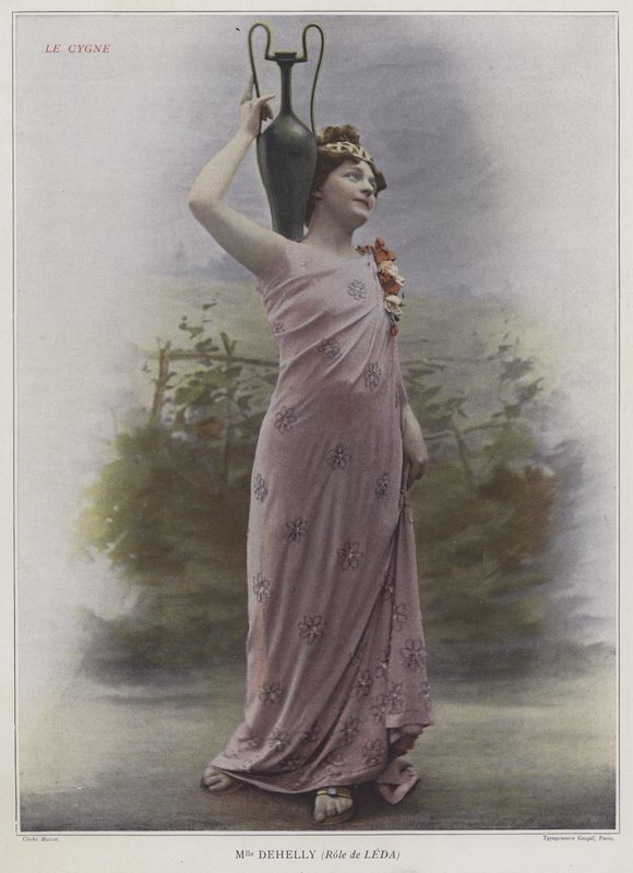 Mademoiselle Dehelly Ledana Le Cygnessä (värillinen kuva) tekijältä French Photographer