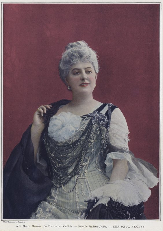 Marie Magnier Madame Joulinina Les Deux Ecolesissa (värillinen kuva) tekijältä French Photographer