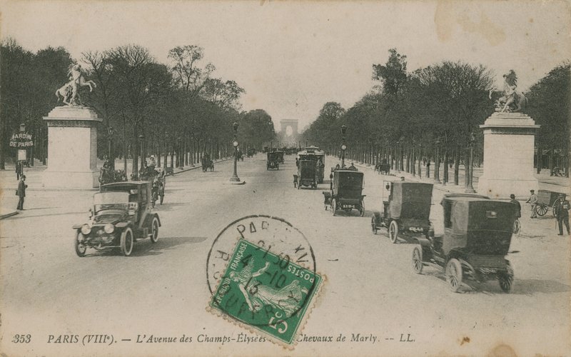 Pariisi - Avenue des Champs-Elysees. Vuonna 1913 lähetetty postikortti. tekijältä French Photographer