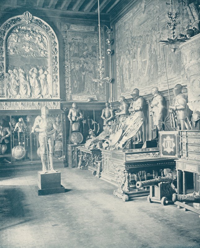 Pariisi: Musee Spitzer, Armory Hall (m/w kuva) tekijältä French Photographer