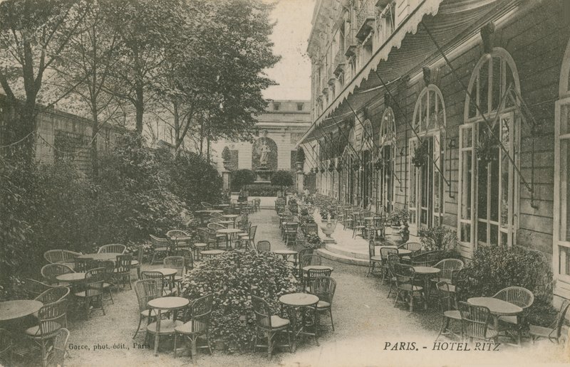 Patio Hotel Ritzissä, Pariisissa. Postikortti lähetetty 1913. tekijältä French Photographer