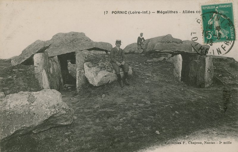 Porno, megaliitit. Postikortti lähetetty 1913. tekijältä French Photographer