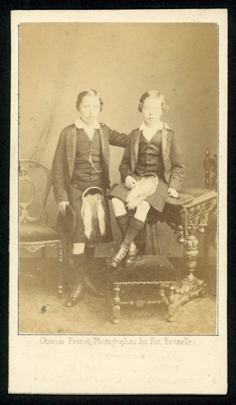 Prinssi Arthur ja prinssi Leopold tekijältä French Photographer