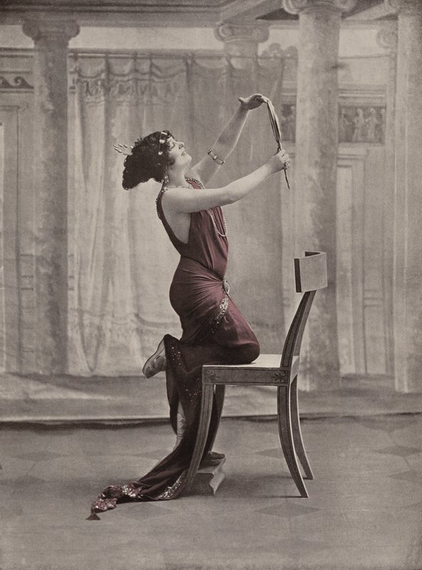 Regina Badet, ranskalainen komedianäyttelijä (värillinen kuva) tekijältä French Photographer