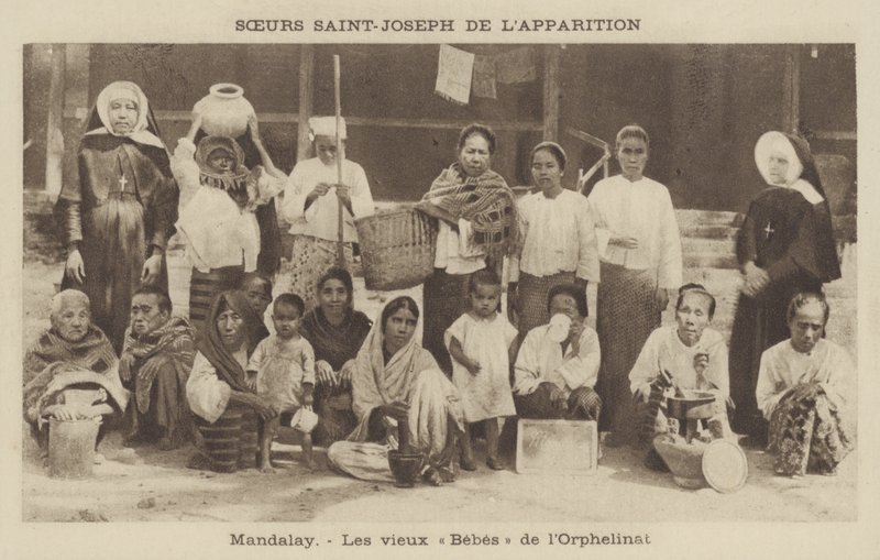 St Josephin sisarten pitämän orpokodin asukkaat, Mandalay, Burma (m/v kuva) tekijältä French Photographer